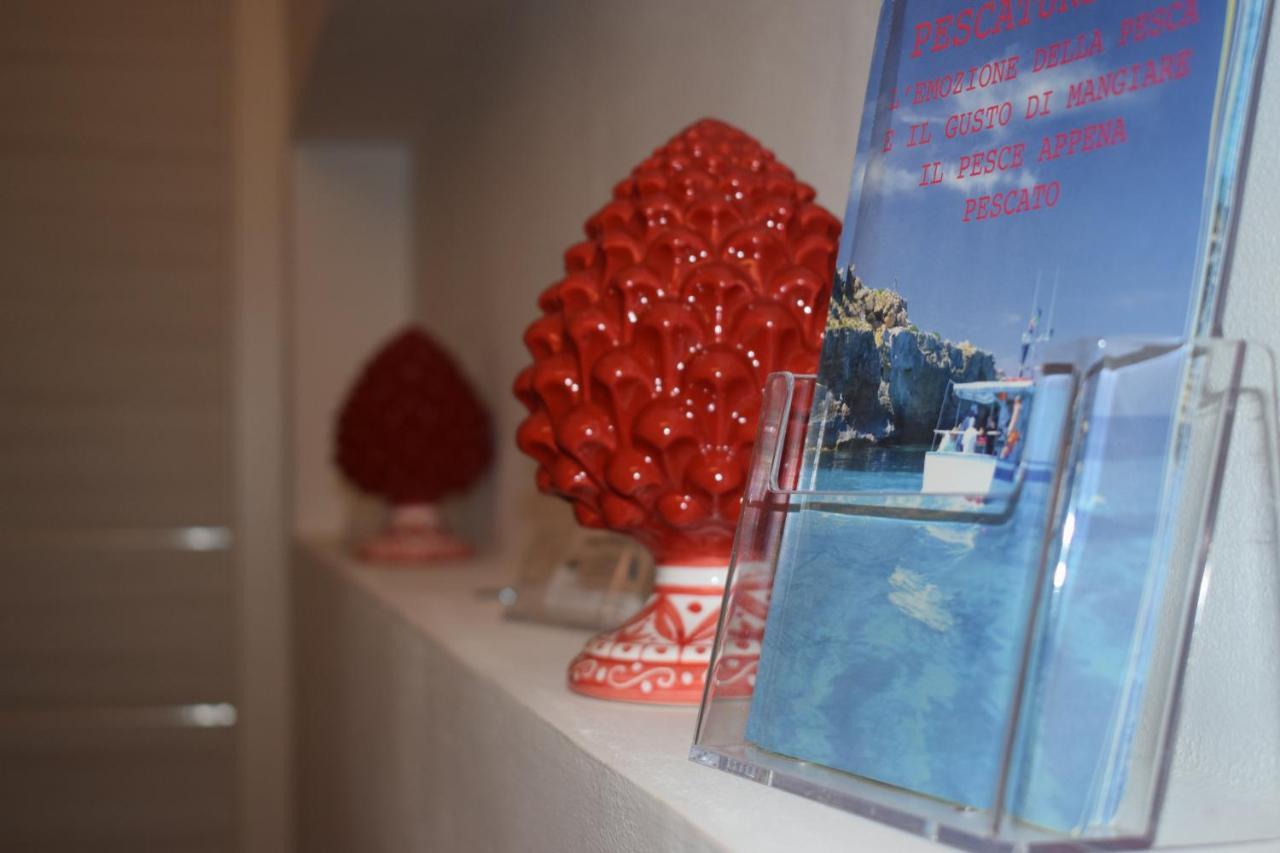 Ponente & Maestro Rooms Favignana Kültér fotó