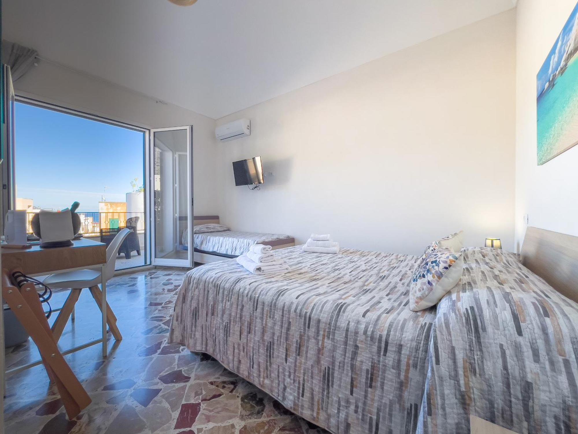 Ponente & Maestro Rooms Favignana Kültér fotó