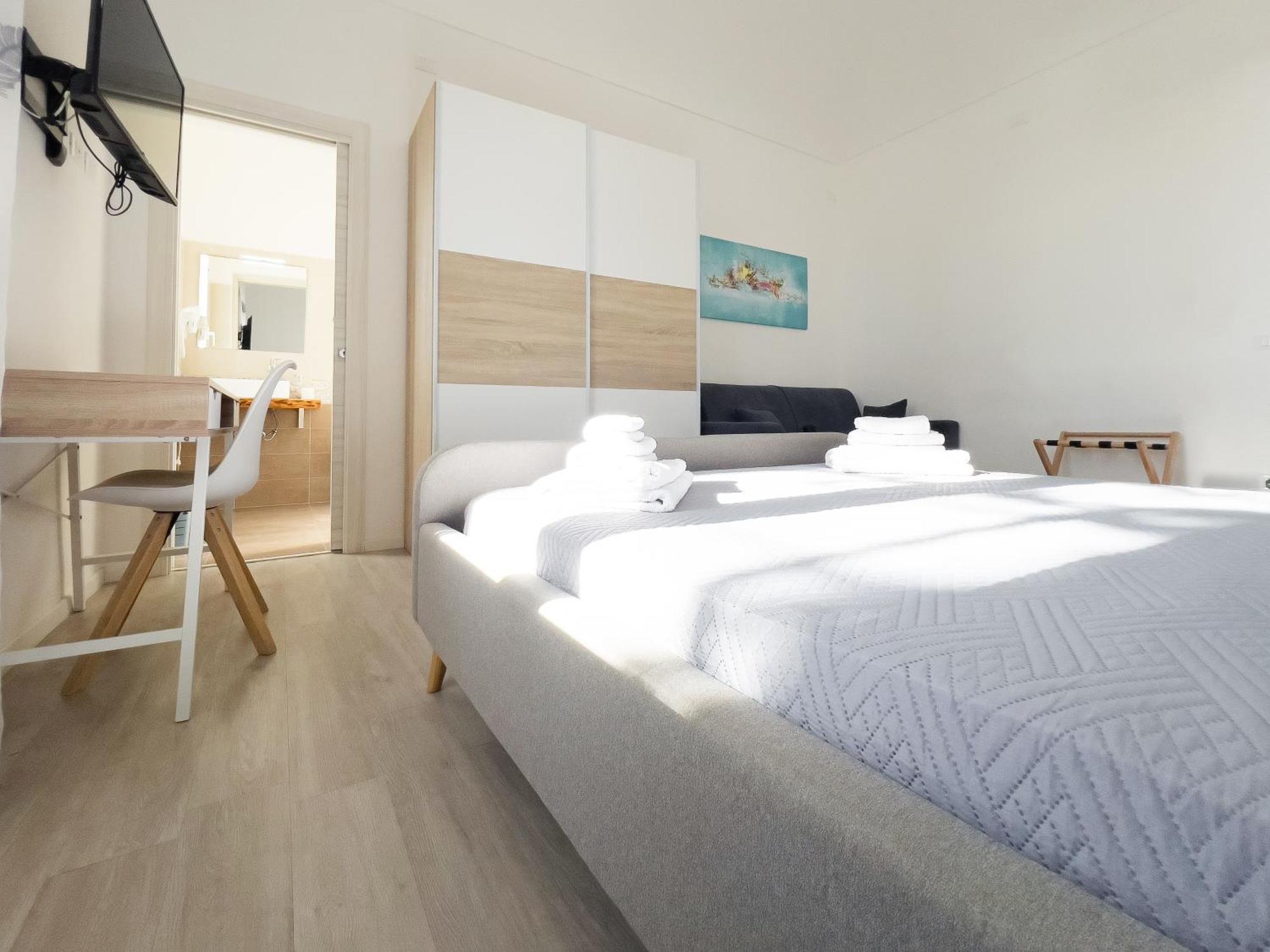 Ponente & Maestro Rooms Favignana Kültér fotó
