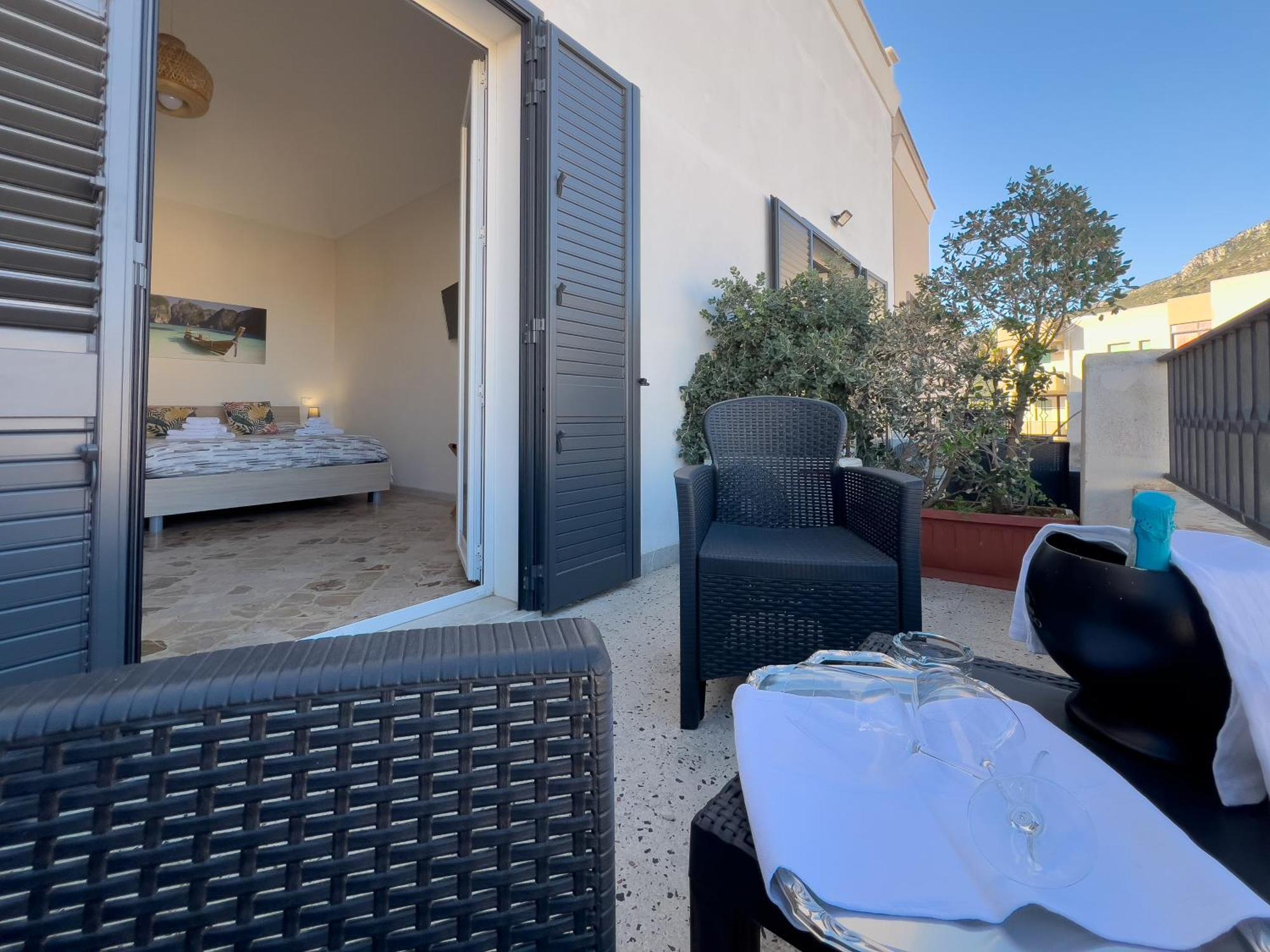 Ponente & Maestro Rooms Favignana Kültér fotó