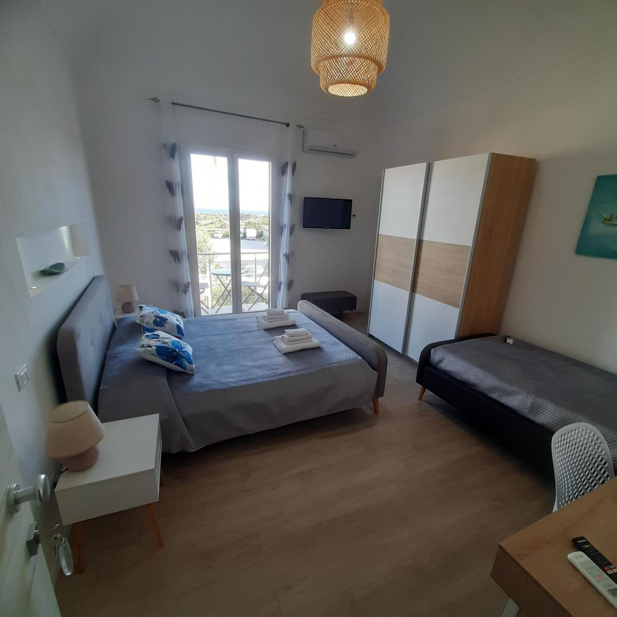 Ponente & Maestro Rooms Favignana Kültér fotó