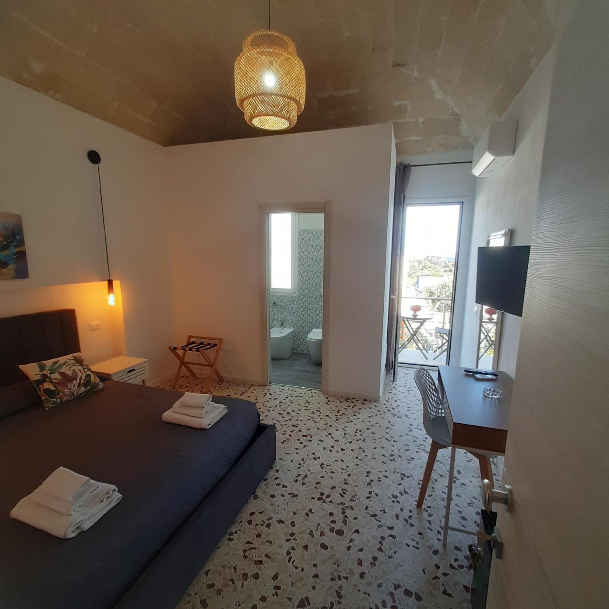 Ponente & Maestro Rooms Favignana Kültér fotó
